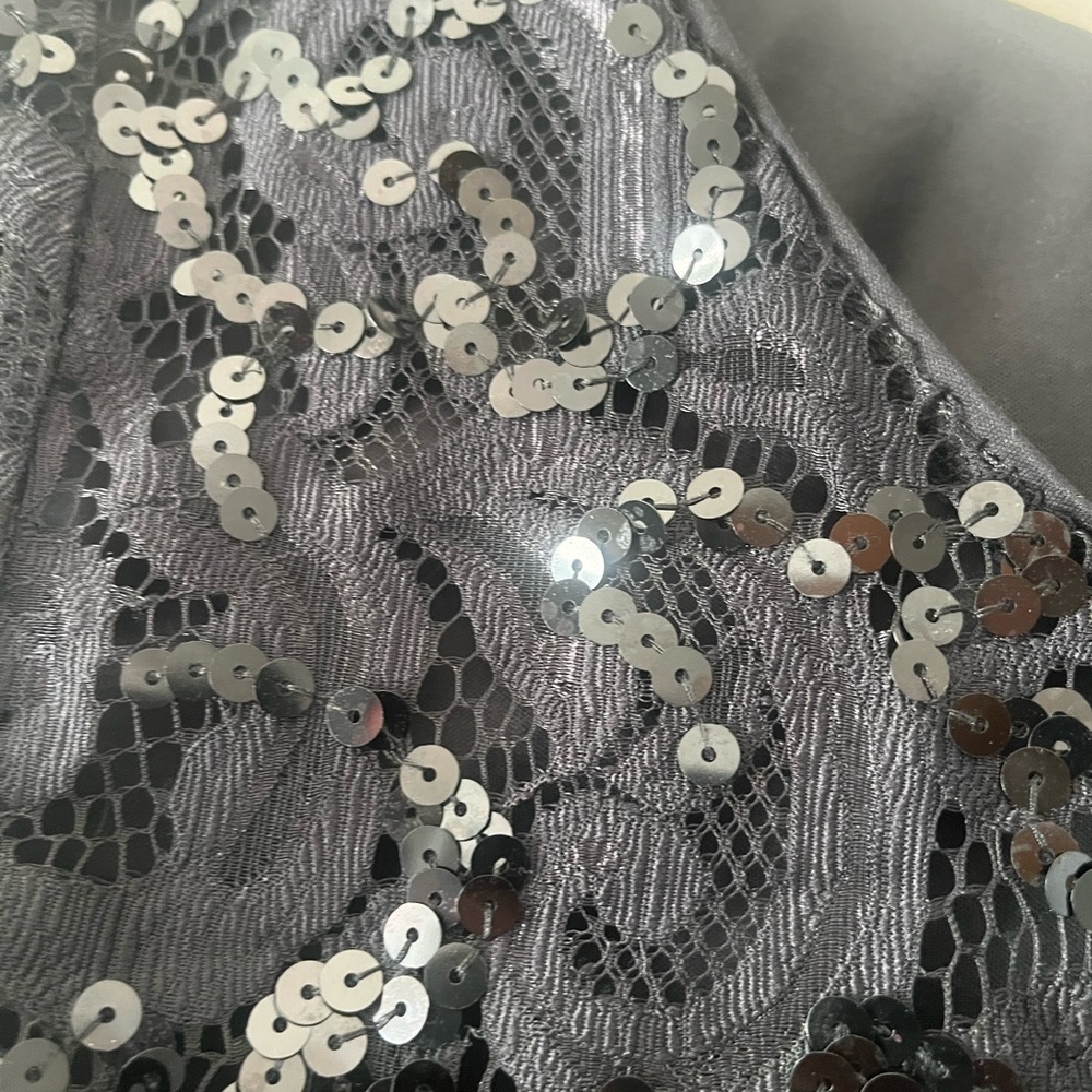 Express Black Sequin Crop Top - Picture 5 of 7